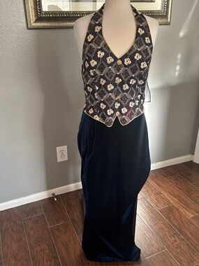 Aspeed Backless Navy Gown with Embellished Floral Bodice and Cape Overlay